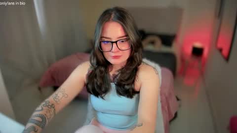 Snapshot of ninavolkov chatting on February 2025 08:53:02 PM ninavolkov online show from February 2025 08:53:02 PM