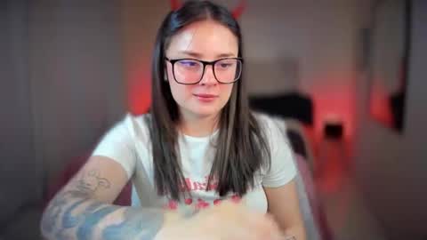 Snapshot of ninavolkov chatting on February 2025 12:37:02 AM ninavolkov online show from February 2025 12:37:02 AM