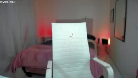 Snapshot of ninavolkov chatting on February 2025 10:53:02 PM ninavolkov online show from February 2025 10:53:02 PM