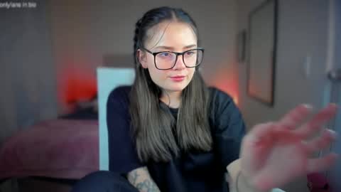 Snapshot of ninavolkov chatting on March 2025 11:42:01 PM ninavolkov online show from March 2025 11:42:01 PM