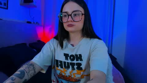 Snapshot of ninavolkov chatting on September 2025 10:54:01 PM ninavolkov online show from September 2025 10:54:01 PM