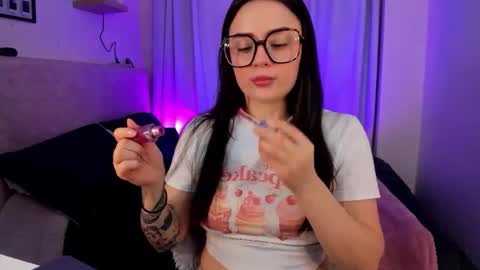 Snapshot of ninavolkov chatting on September 2025 09:48:02 PM ninavolkov online show from September 2025 09:48:02 PM