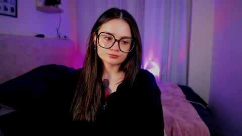 Snapshot of ninavolkov chatting on October 2025 12:19:02 AM ninavolkov online show from October 2025 12:19:02 AM