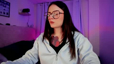 Snapshot of ninavolkov chatting on October 2025 10:51:01 PM ninavolkov online show from October 2025 10:51:01 PM