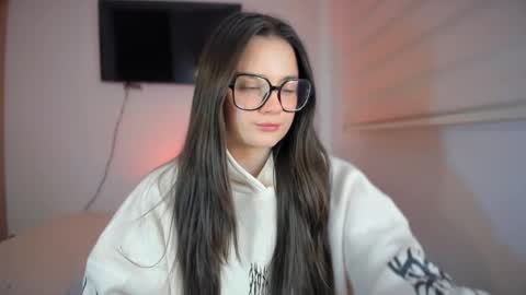 Snapshot of ninavolkov chatting on February 2026 11:36:02 PM ninavolkov online show from February 2026 11:36:02 PM