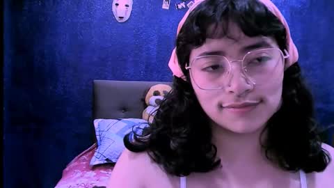 Nina online show from October 2025 01:40:02 PM