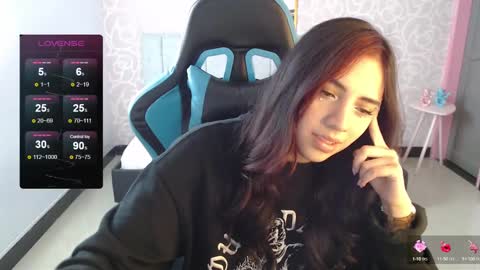 Snapshot of ninfa_ch chatting on December 2024 03:01:01 PM Ninfa online show from December 2024 03:01:01 PM