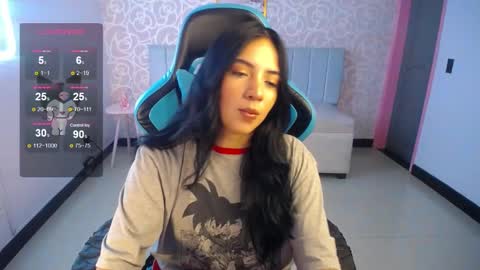 Snapshot of ninfa_ch chatting on February 2025 04:25:01 PM Ninfa online show from February 2025 04:25:01 PM