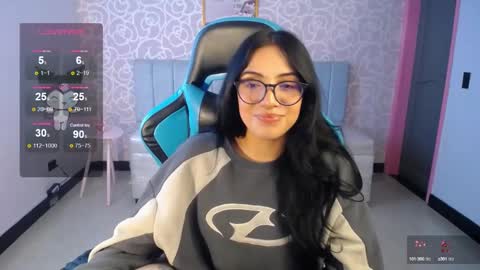 Snapshot of ninfa_ch chatting on February 2025 02:05:02 PM Ninfa online show from February 2025 02:05:02 PM