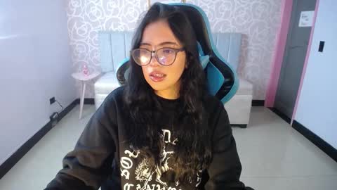 Snapshot of ninfa_ch chatting on February 2025 11:09:02 AM Ninfa online show from February 2025 11:09:02 AM