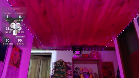 Snapshot of ninfa_ch chatting on December 2025 12:40:02 AM Ninfa online show from December 2025 12:40:02 AM