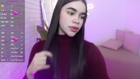 Snapshot of ninna_tay chatting on November 2025 11:47:02 AM Ninnaaaa online show from November 2025 11:47:02 AM