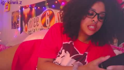 kiwi online show from February 2025 05:51:02 AM