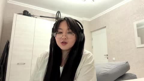 Nira online show from March 2026 09:48:01 PM