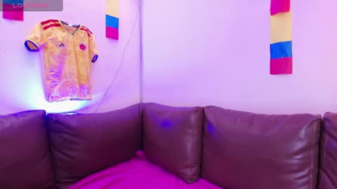  V I C T O R I A   online show from June 2026 07:19:01 PM