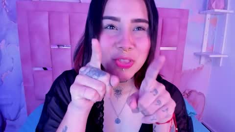 Nixie online show from November 2025 03:06:02 AM