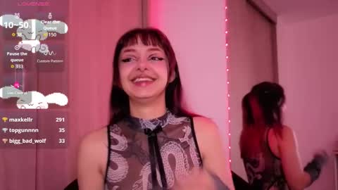 Snapshot of nixxi_ chatting on November 2025 05:35:01 PM nix online show from November 2025 05:35:01 PM