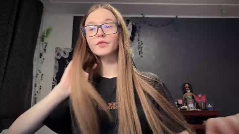 Tears Lora online show from March 2025 10:15:02 PM