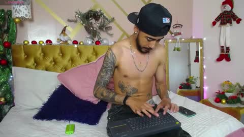 noaah77 online show from December 2024 03:01:01 PM