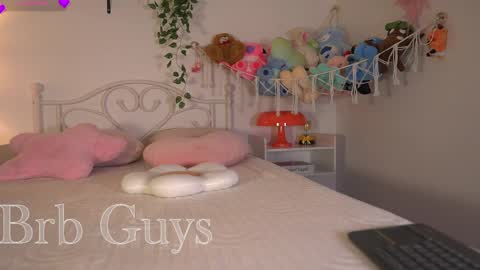 noah__23 online show from May 2026 10:28:01 PM
