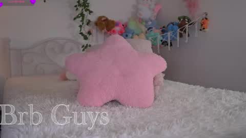 noah__23 online show from May 2026 10:37:01 PM