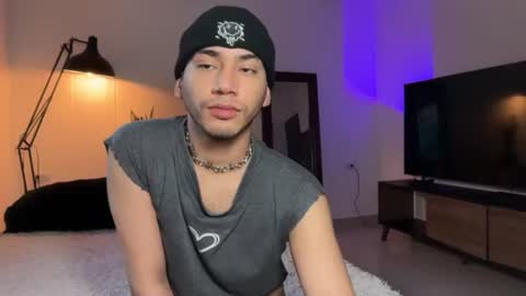 noah_and_steven online show from August 2026 11:31:02 AM