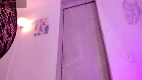 Snapshot of noah_beck42 chatting on September 2025 12:12:01 AM Sara online show from September 2025 12:12:01 AM