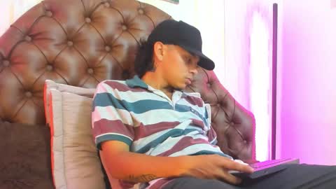 Snapshot of noah_blake0 chatting on September 2025 02:59:02 AM Noah Blake online show from September 2025 02:59:02 AM