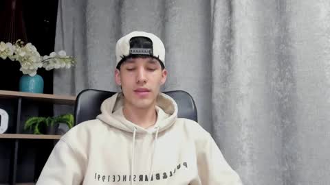 Snapshot of noah_brigth chatting on February 2025 12:16:01 AM Noah Brigth online show from February 2025 12:16:01 AM