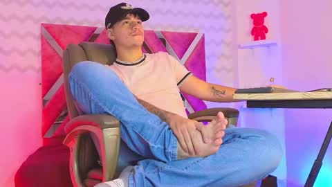 NOAH  online show from January 2025 01:21:02 AM