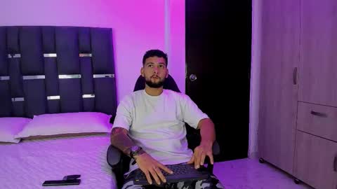 NOAH online show from November 2025 01:37:01 AM