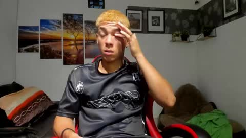 noah_flynn1 online show from September 2025 04:50:01 AM