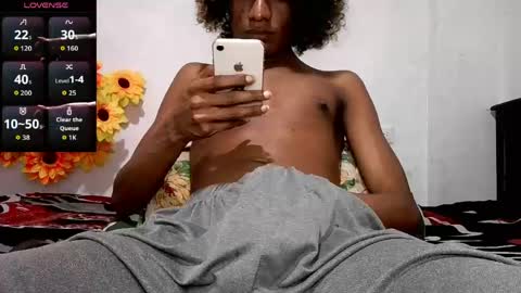 Snapshot of noah_miller7 chatting on May 2026 10:36:01 AM Noah Millers online show from May 2026 10:36:01 AM