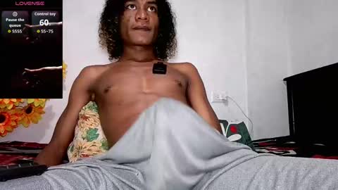 Snapshot of noah_miller7 chatting on May 2026 12:52:01 AM Noah Millers online show from May 2026 12:52:01 AM