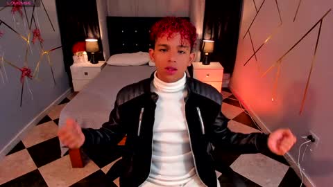 noah_smith04 online show from December 2024 11:51:02 AM