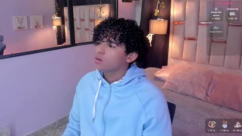 noah_smith04 online show from November 2025 12:15:01 PM