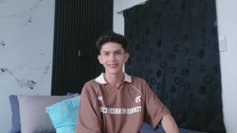 noah tyler  online show from May 2026 08:14:01 PM