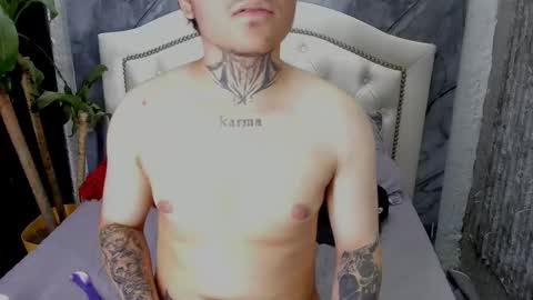 Snapshot of noah_west18 chatting on December 2025 09:01:02 PM NOAH online show from December 2025 09:01:02 PM