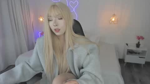 Snapshot of noahcryptic chatting on December 2025 05:57:02 AM Noah online show from December 2025 05:57:02 AM