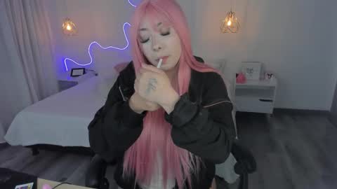 Snapshot of noahcryptic chatting on January 2026 04:29:01 AM Noah online show from January 2026 04:29:01 AM