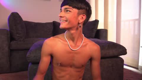 Snapshot of noahh_th03 chatting on February 2026 08:29:01 PM Noah online show from February 2026 08:29:01 PM