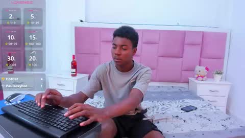 Snapshot of noahjhonson69 chatting on November 2025 07:04:02 PM noah online show from November 2025 07:04:02 PM