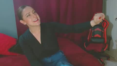 Snapshot of noamartin_ chatting on January 2025 12:48:01 AM Noamartin online show from January 2025 12:48:01 AM