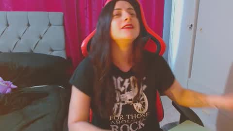 Snapshot of noamartin_ chatting on September 2025 10:53:01 PM Noamartin online show from September 2025 10:53:01 PM