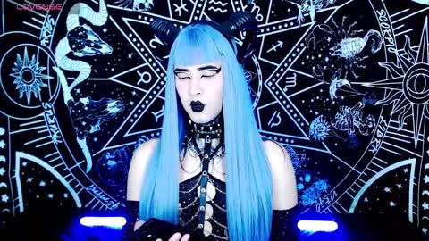 caroline online show from October 2025 01:28:01 AM