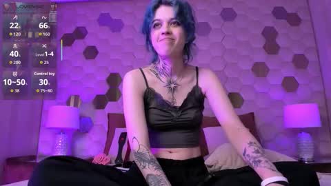 Snapshot of noellegothicshadow chatting on February 2026 10:26:01 PM Elly online show from February 2026 10:26:01 PM