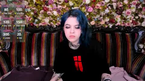 Snapshot of noellegothicshadow chatting on February 2026 10:30:02 PM Elly online show from February 2026 10:30:02 PM