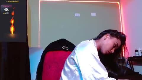 Noha Thomson online show from September 2025 09:05:01 PM