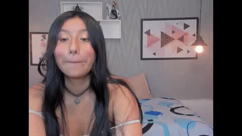 Snapshot of nohemi_louse chatting on February 2025 10:18:01 PM Nohemi online show from February 2025 10:18:01 PM