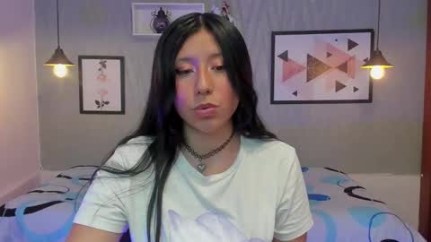 Snapshot of nohemi_louse chatting on February 2025 07:41:01 PM Nohemi online show from February 2025 07:41:01 PM